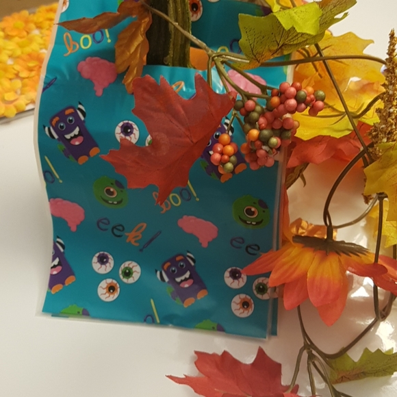 🎃 CLEARANCE 8 pcs Boo Eek Pumpkin Halloween Favor Treat Bags Loot Bags 6.25" - Picture 2 of 15